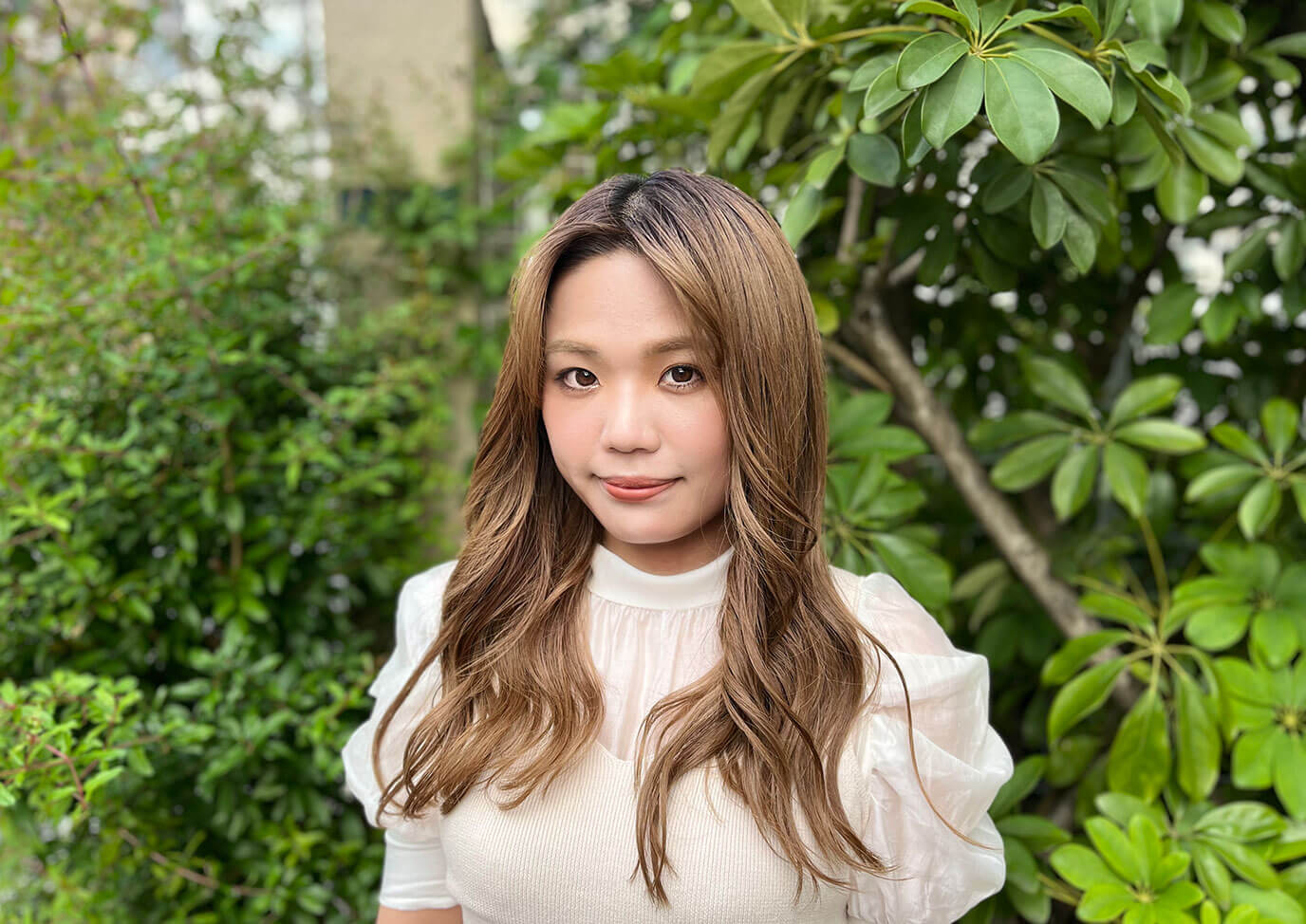 画像:オフィスで仕事をしている社員|株式会社アッシュゴールド